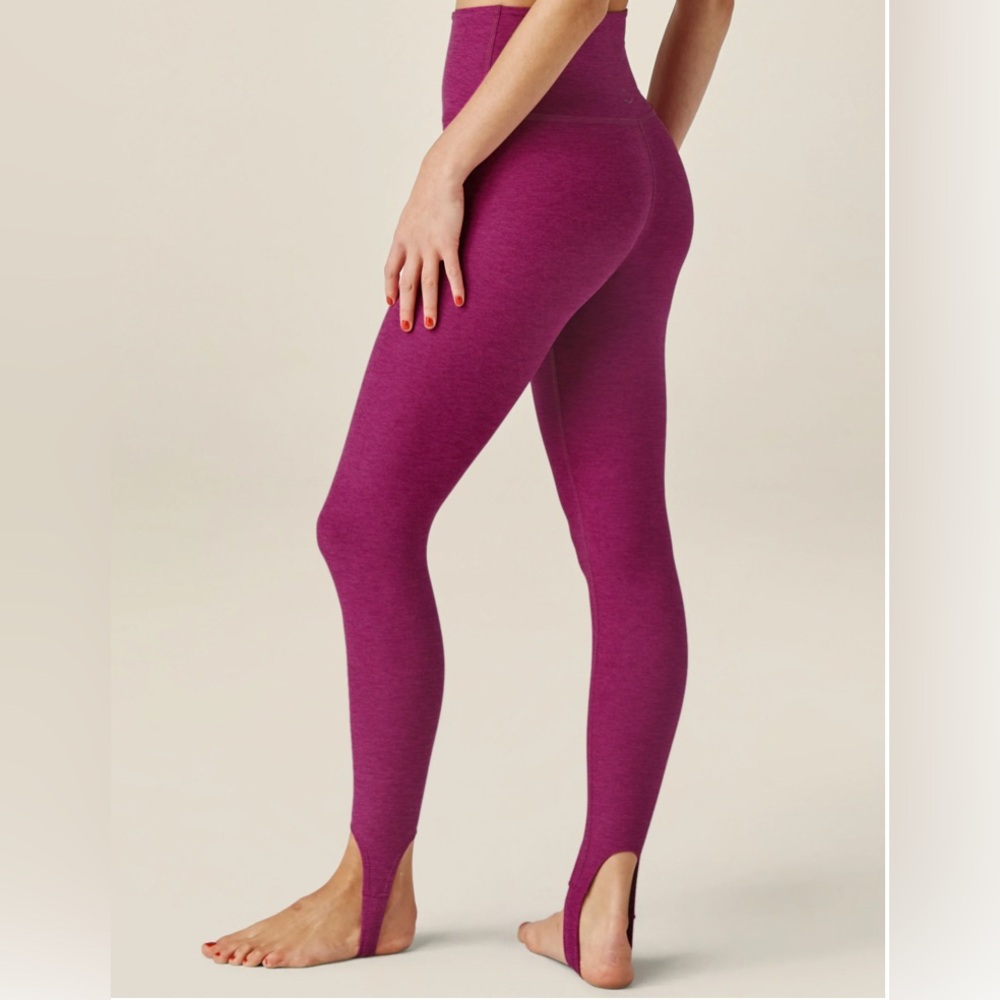 NWT Beyond Yoga Spacedye Well Rounded Stirrup Legging Magenta Heather Size Small
